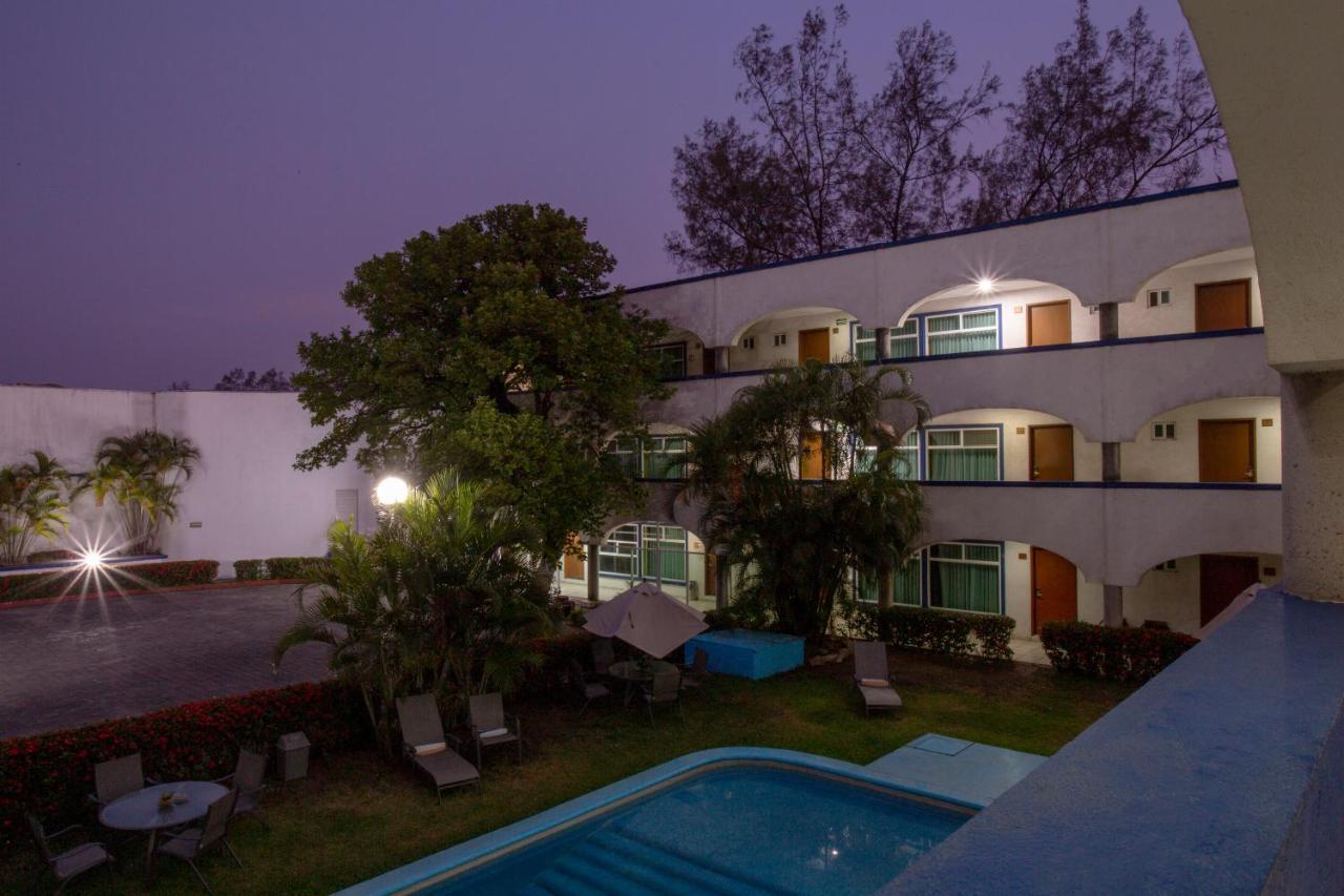 Hotel Arcos Aeropuerto 4*